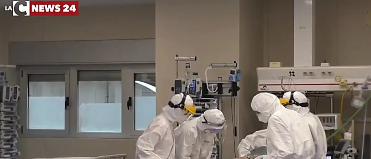 Covid, Iss: «Per i non vaccinati il rischio di morte è nove volte più alto»