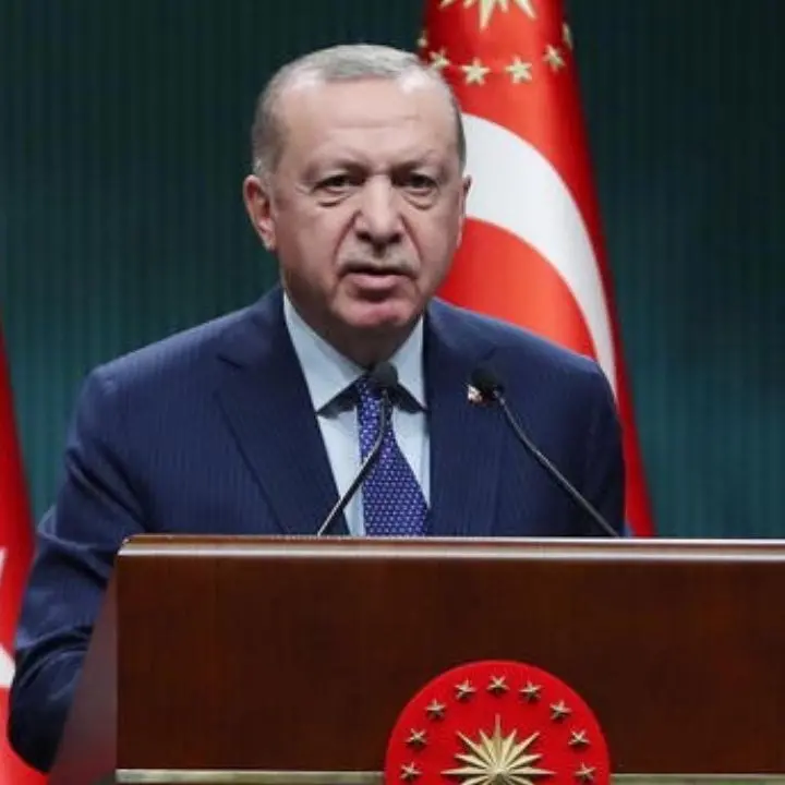 Sventato attentato al presidente Erdogan: trovata bomba sotto auto di scorta