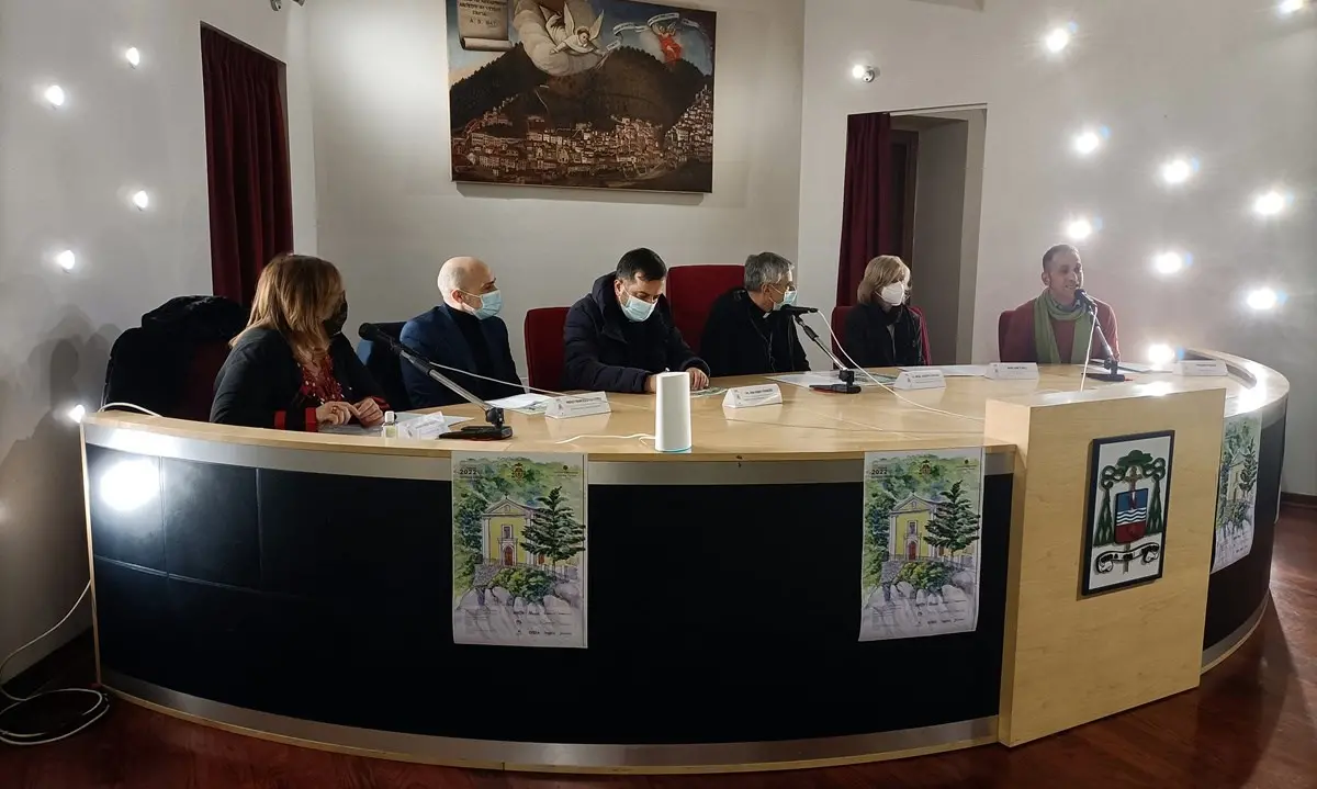 Lamezia, presentato il calendario della diocesi: un viaggio tra ricerca e solidarietà