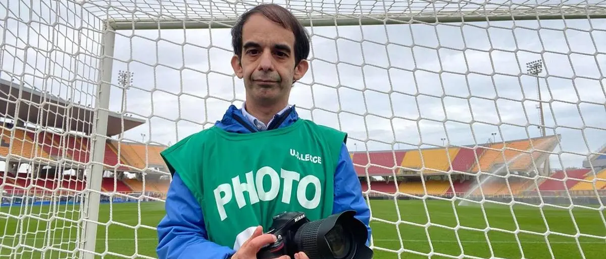 Cosenza, la denuncia di un fotografo: «Beffeggiato e umiliato per il mio aspetto fisico»