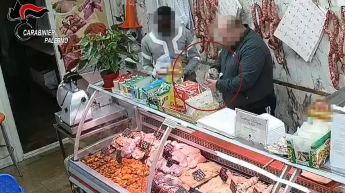 Palermo, 31 arresti per spaccio: la droga veniva lavorata e smistata in macelleria