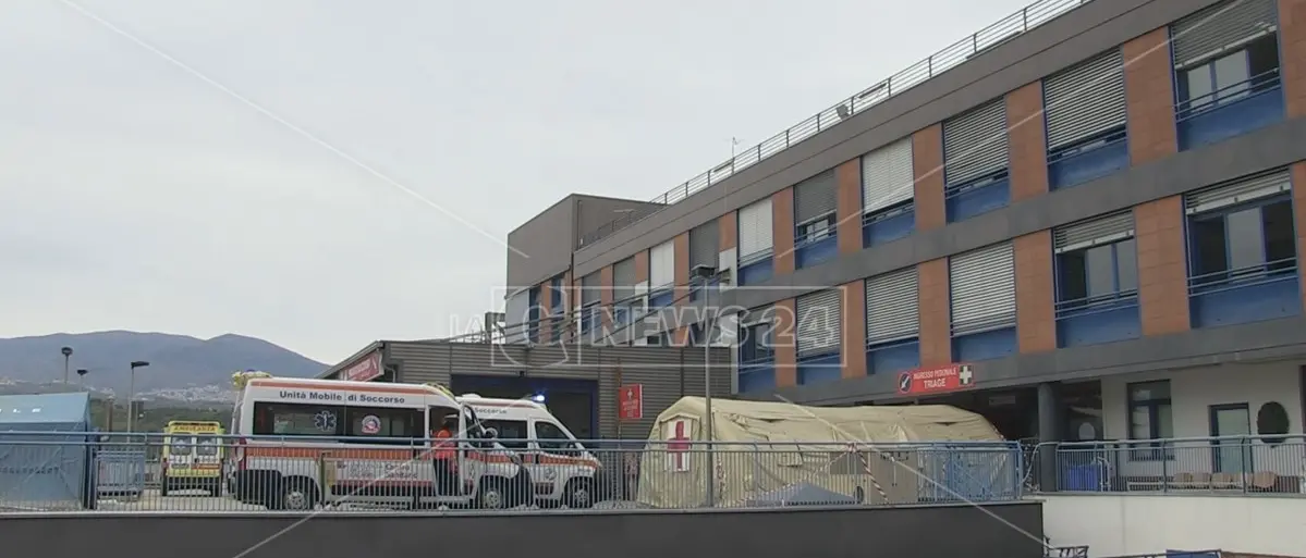 Ospedale Cosenza, Loizzo (Lega): «Al pronto soccorso solo 7 medici, situazione esplosiva»