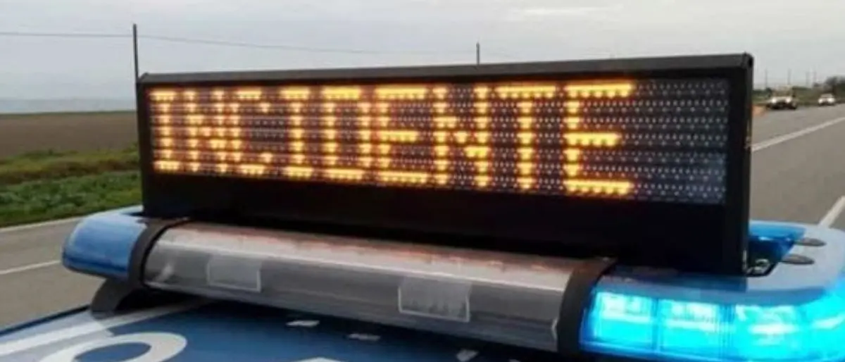 Incidente sull’A2, mezzo pesante ribaltato all’altezza dello svincolo di Sibari: una persona ferita