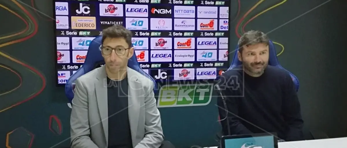 Cosenza, presentazione del nuovo tecnico e polemiche social: riecco Occhiuzzi