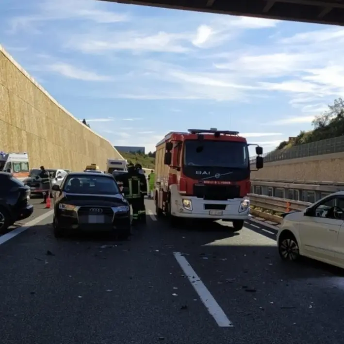 Incidente sull’A2, scontro tra tre auto nei pressi di Villa San Giovanni
