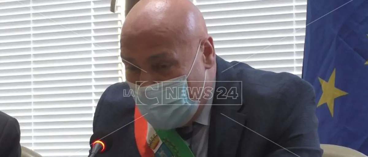 Crotone, Voce replica all’opposizione: «Sui rapporti con Eni massima trasparenza»