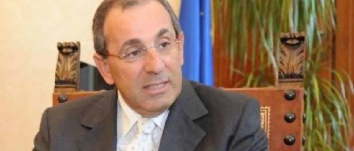 Caporalato, indagata la moglie dell’ex prefetto di Reggio che sgomberò la baraccopoli di San Ferdinando