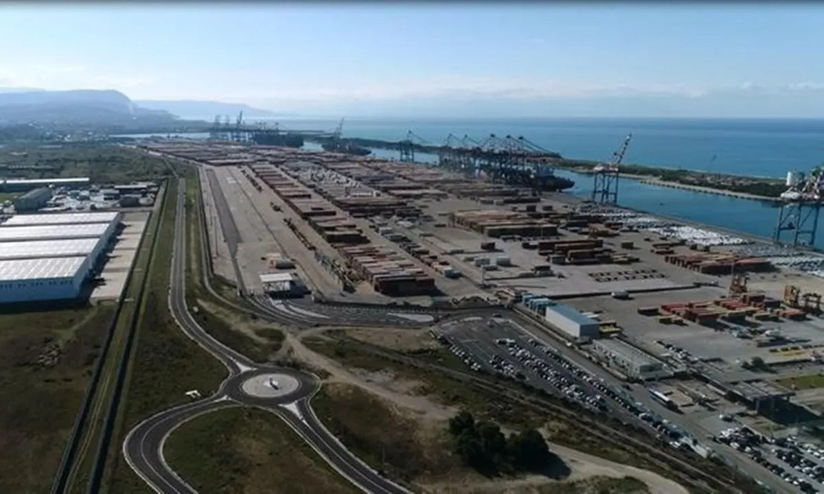 Porto di Gioia Tauro, i lavoratori riceveranno l’indennità di mancato avviamento