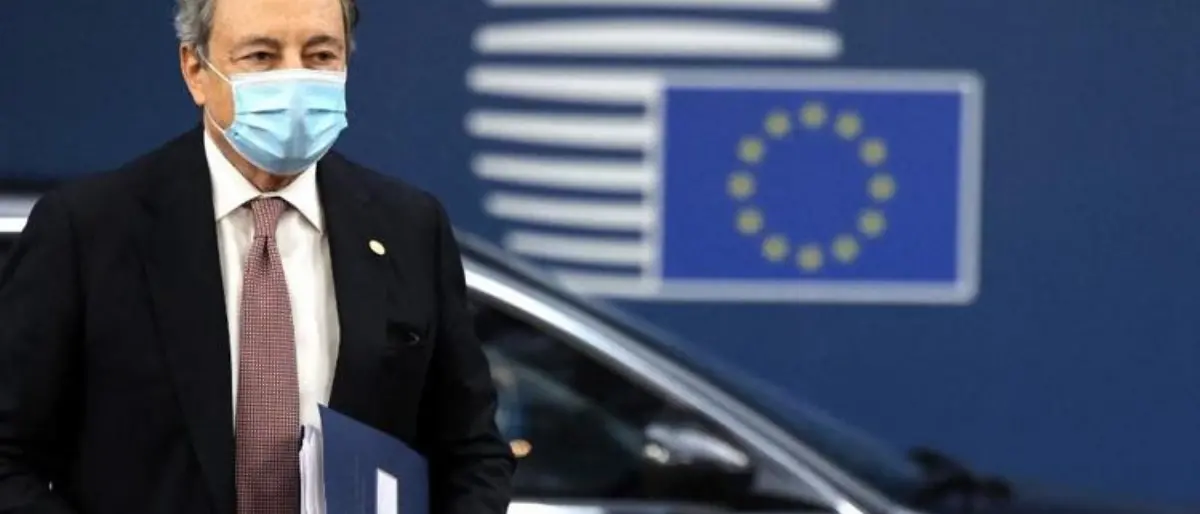 Draghi nel mirino dei no vax, nelle chat minacce al premier: «Tutte le sere sotto casa sua»