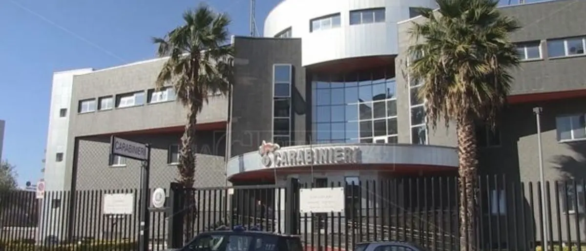 Rende, tentato furto con spaccata in negozio: i ladri volevano rubare la cassaforte