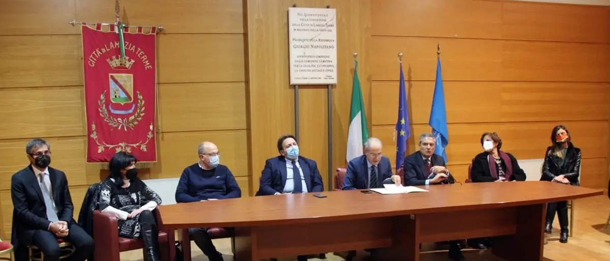 Lamezia, Mascaro completa la sua Giunta: due tecnici nominati assessori