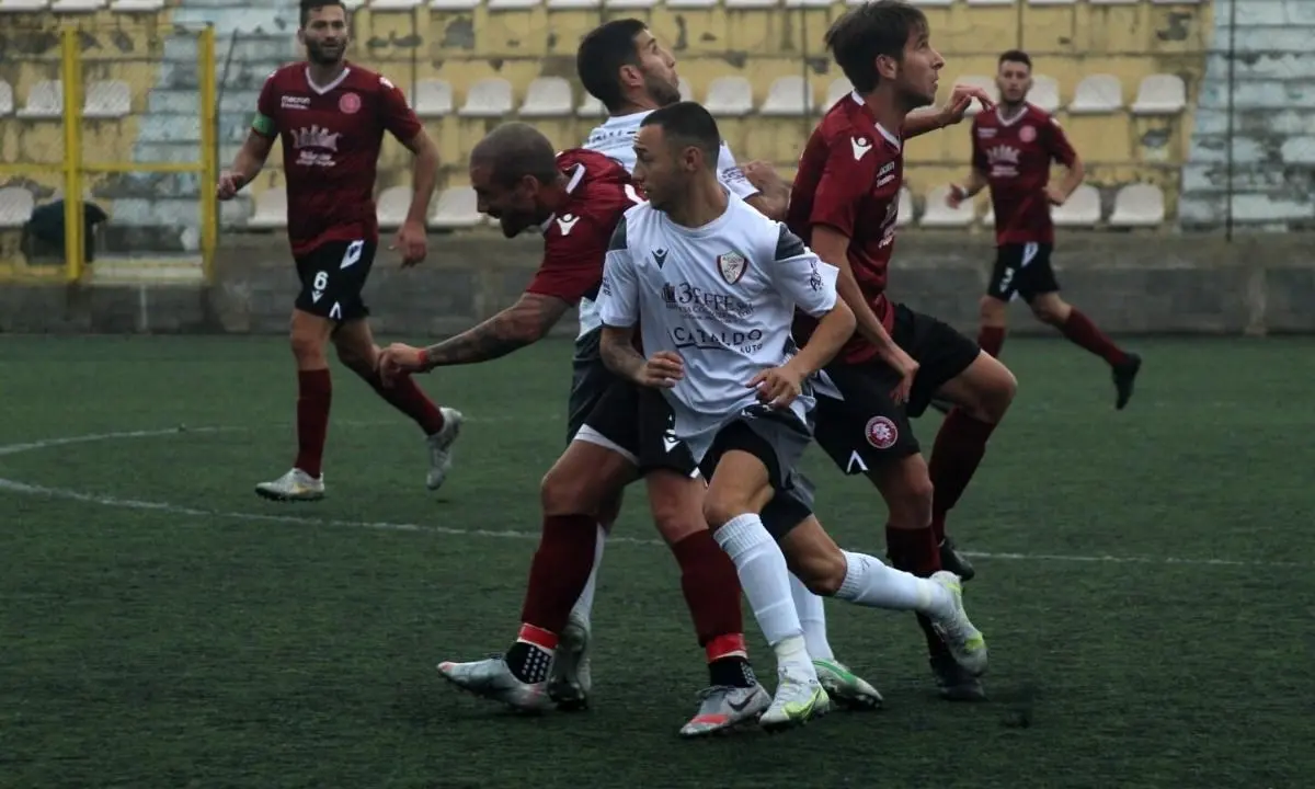 Coppa Italia dilettanti, Locri-Reggiomediterranea atto secondo: chi passa trova l’Acri in finale