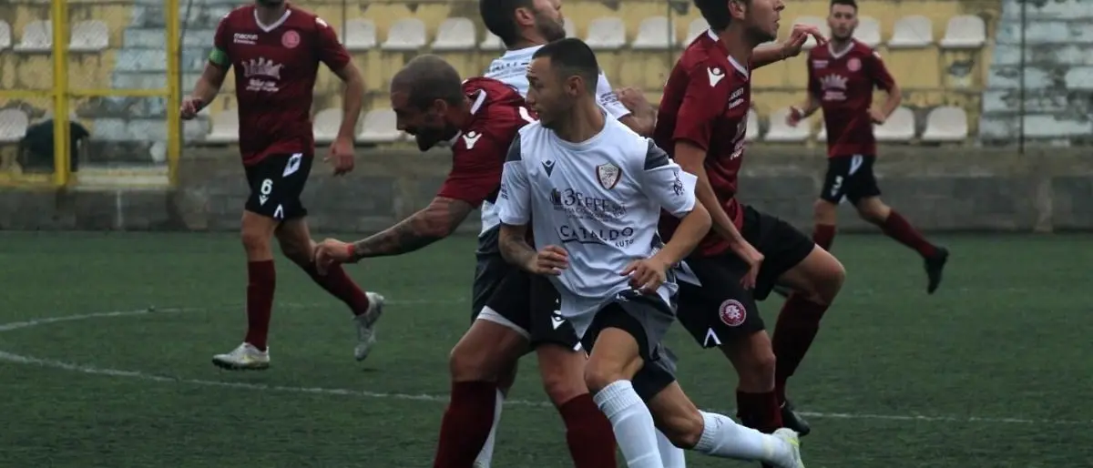 Coppa Italia dilettanti, Locri-Reggiomediterranea atto secondo: chi passa trova l’Acri in finale