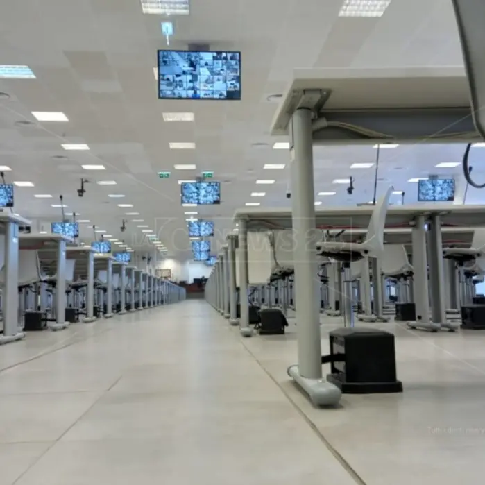 Lamezia, topi e gelo: i primi acciacchi dell’aula bunker più moderna d’Europa