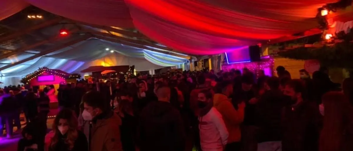 Covid, stop al “Locri on Ice” mentre a Siderno green pass per accedere al villaggio di Natale