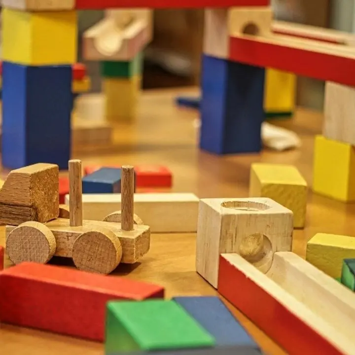 A Natale puoi, la Protezione civile Calabria lancia una speciale raccolta di giocattoli: ecco come funziona