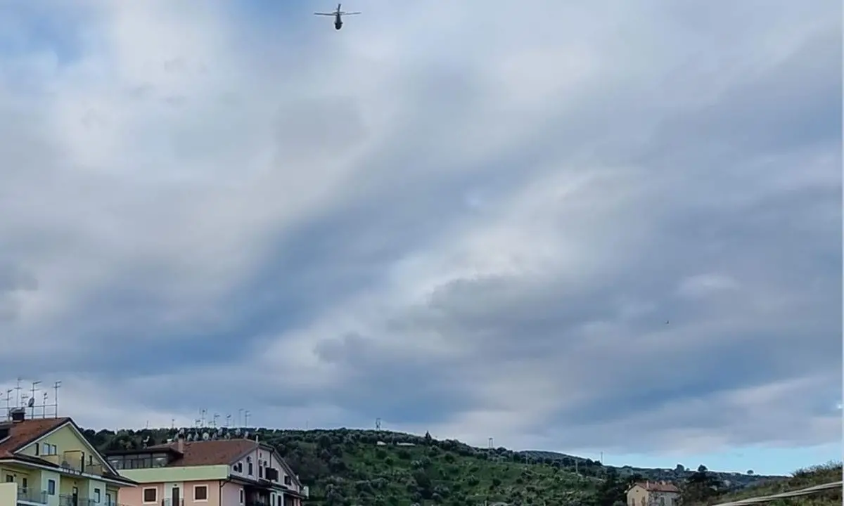 Corigliano Rossano, due studentesse travolte da un’auto nei pressi di una scuola