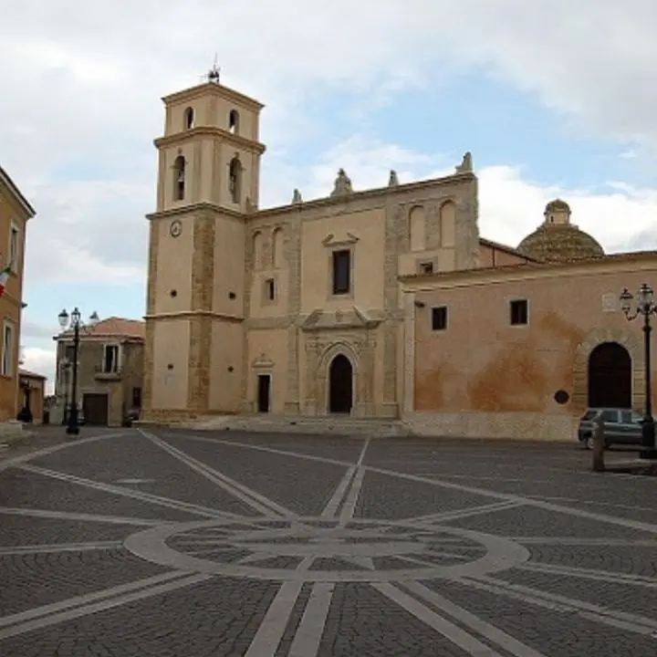 Covid, a Santa Saverina il sindaco chiude le scuole: «Al momento tracciamento impossibile»