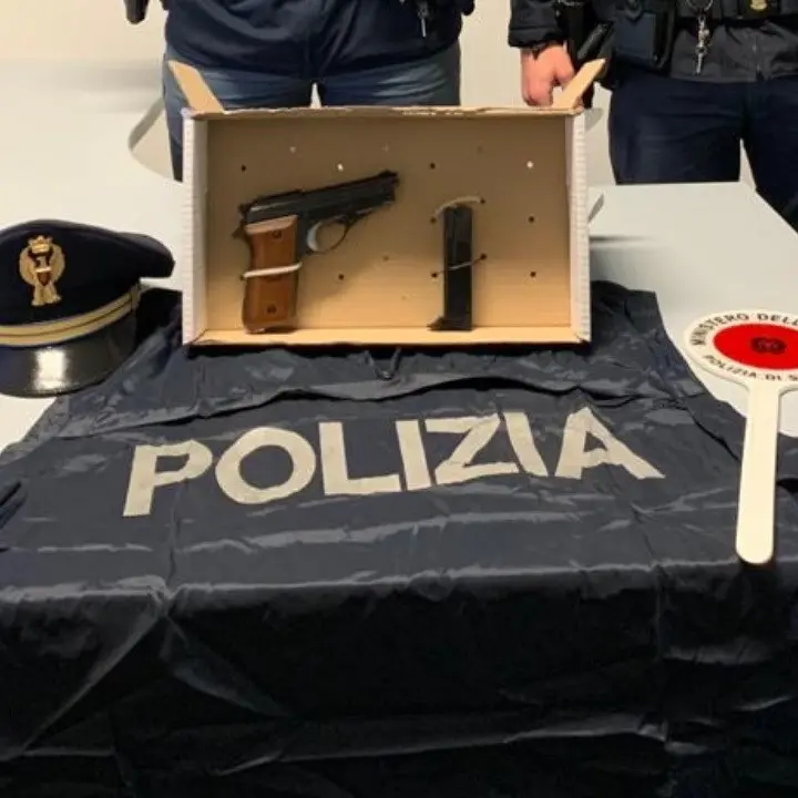 Porto abusivo di arma e ricettazione, 29enne arrestato nel Reggino