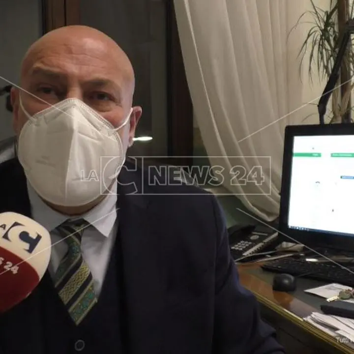 Crotone, il messaggio di Natale del sindaco: «Vacciniamoci, serve coesione per crescere come comunità»
