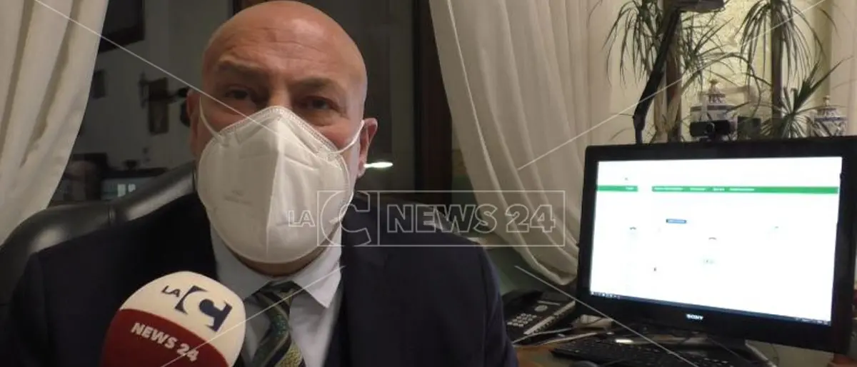 Crotone, il messaggio di Natale del sindaco: «Vacciniamoci, serve coesione per crescere come comunità»