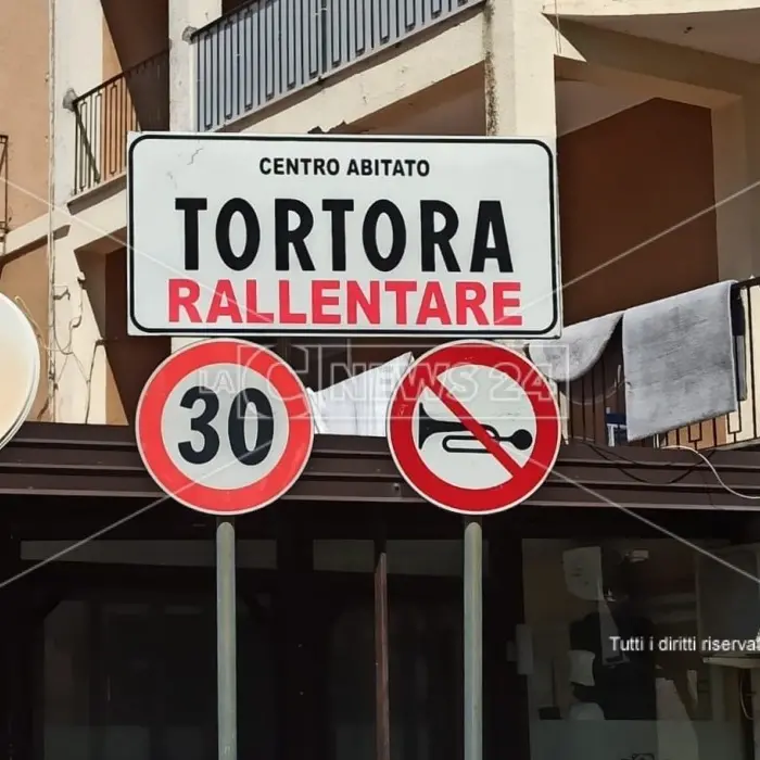 Covid nel Cosentino, sindaco e consigliera di Tortora positivi. Annullati tutti gli eventi