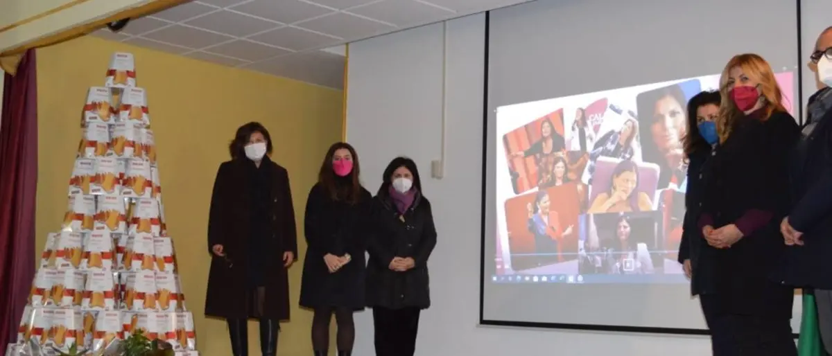 Panettoni e dolci ai detenuti del carcere di Paola, l’iniziativa dell’associazione Jole Santelli