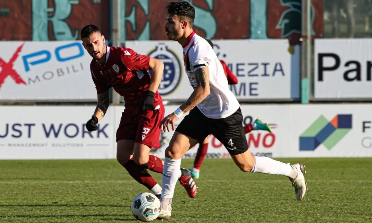 Eccellenza, in campo per i recuperi: il Locri ospita l’Acri. Ancora un rinvio per Scalea-Gallico