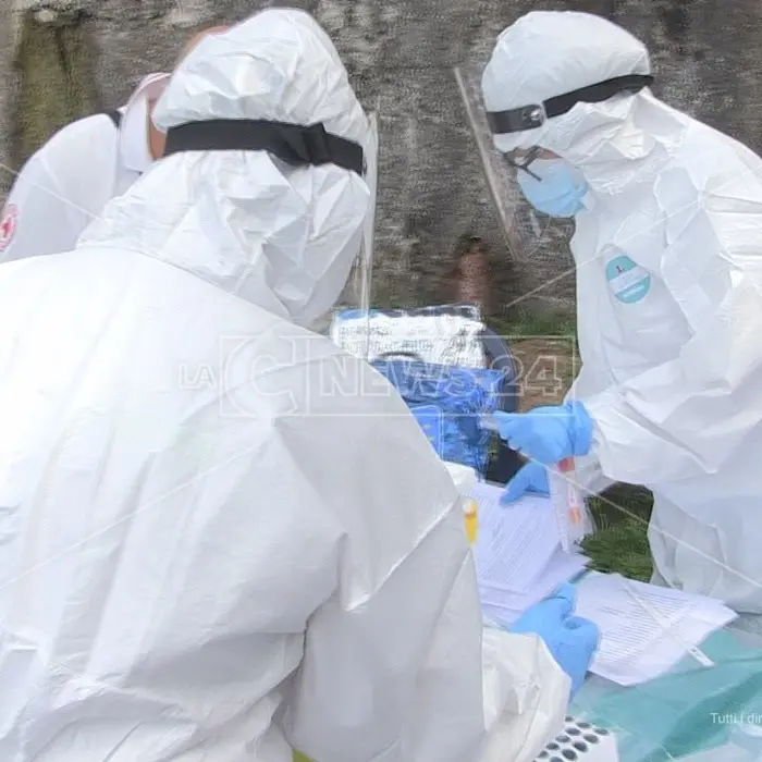 Vibo, l’Asp corre ai ripari dopo i ritardi su tamponi e tracciamento