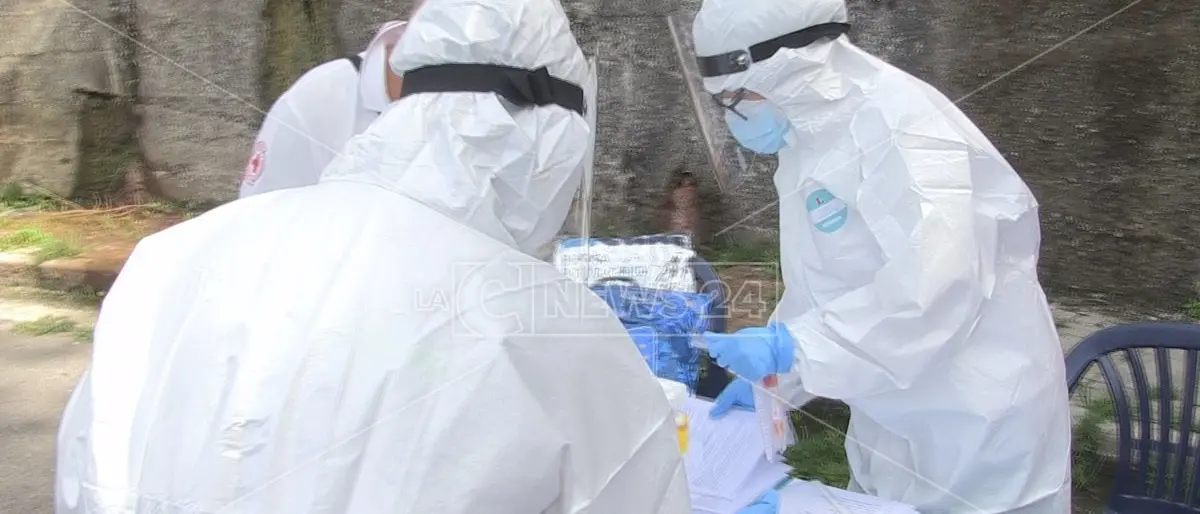 Vibo, l’Asp corre ai ripari dopo i ritardi su tamponi e tracciamento