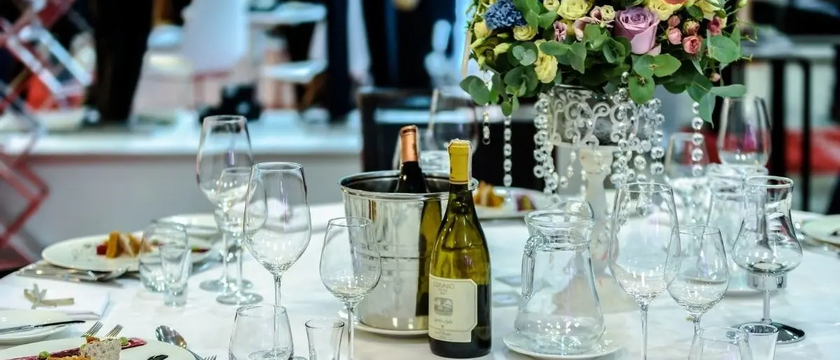 Il Covid mette a rischio anche il cenone di Capodanno: nel Crotonese molte serate annullate