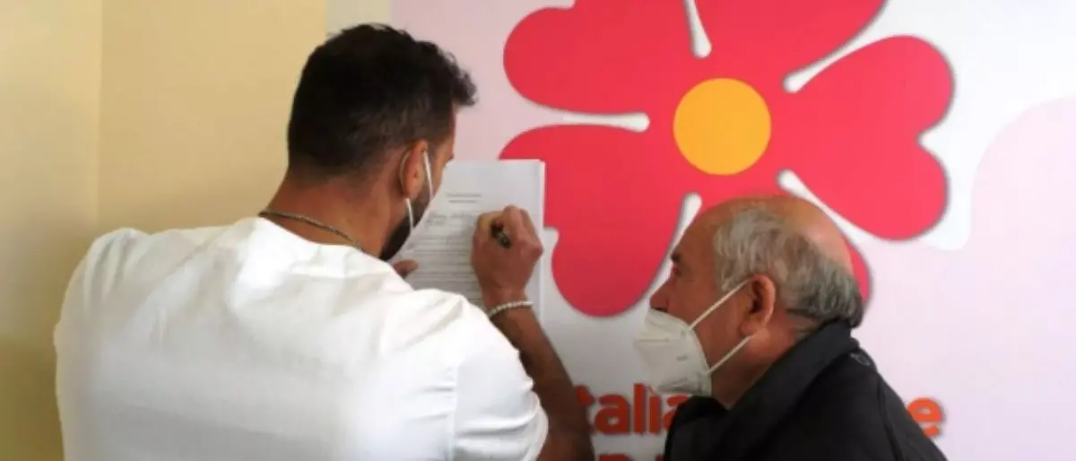 Covid, in Calabria le vaccinazioni non si fermano neanche a Capodanno: lista e orari degli hub