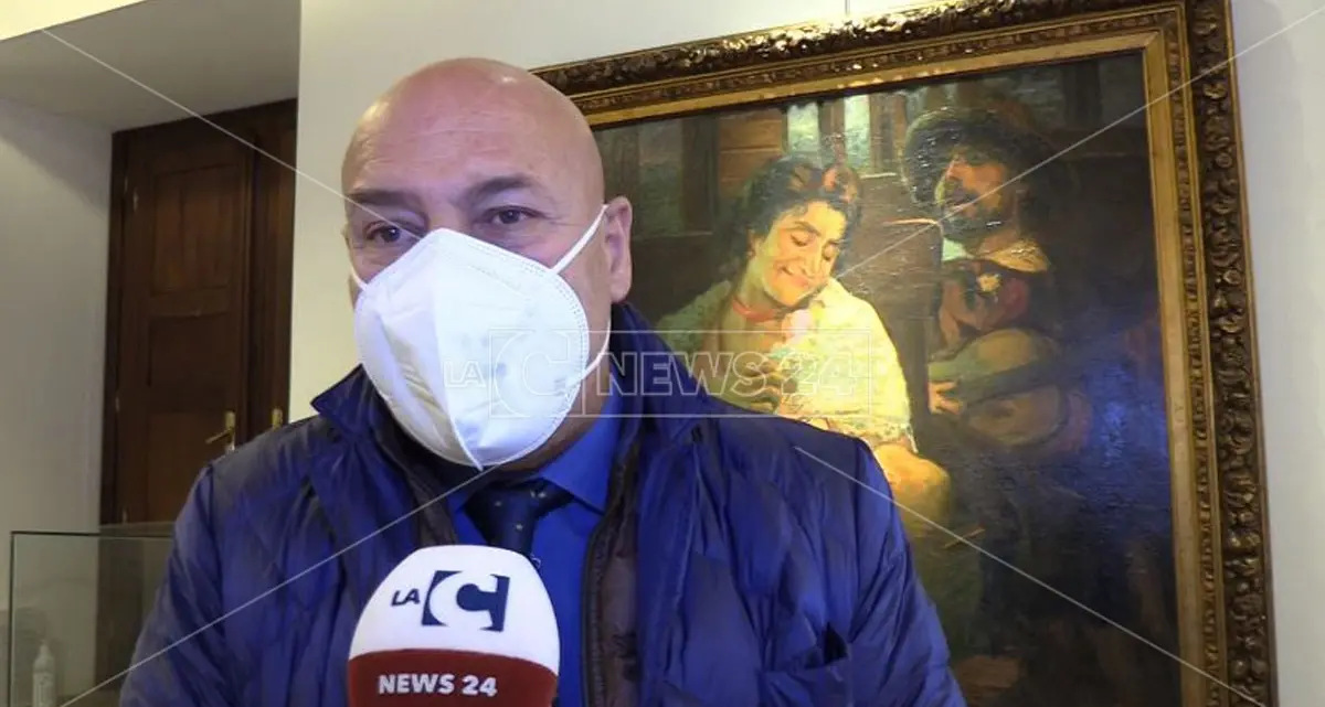 “Firma-gate” a Crotone, mozione di sfiducia ridimensionata: Occhiuto ha salvato il sindaco Voce?
