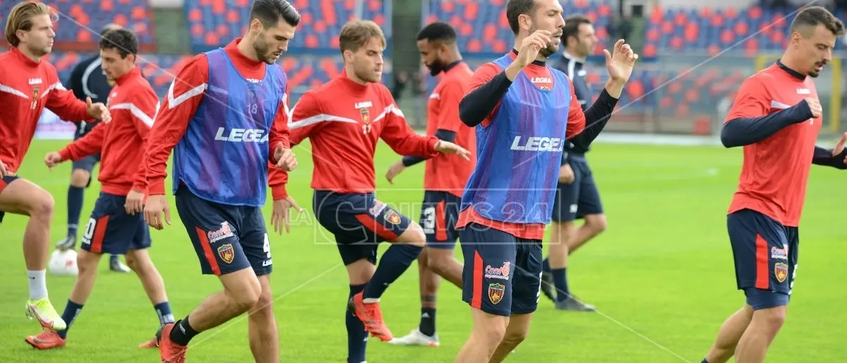 Calciomercato Cosenza, acquisti, cessioni e obiettivi: in difesa Tiritiello può partire