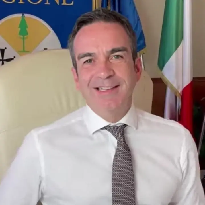 Dalla sanità alle infrastrutture, le promesse e gli auguri di Occhiuto: «Calabria, una Regione bellissima»