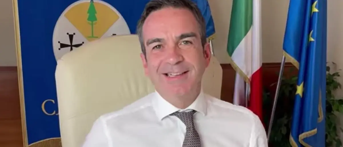 Dalla sanità alle infrastrutture, le promesse e gli auguri di Occhiuto: «Calabria, una Regione bellissima»