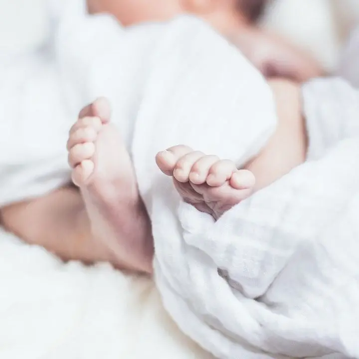 Ha il Covid la mamma del primo nato a Catanzaro: è una bimba e sta bene