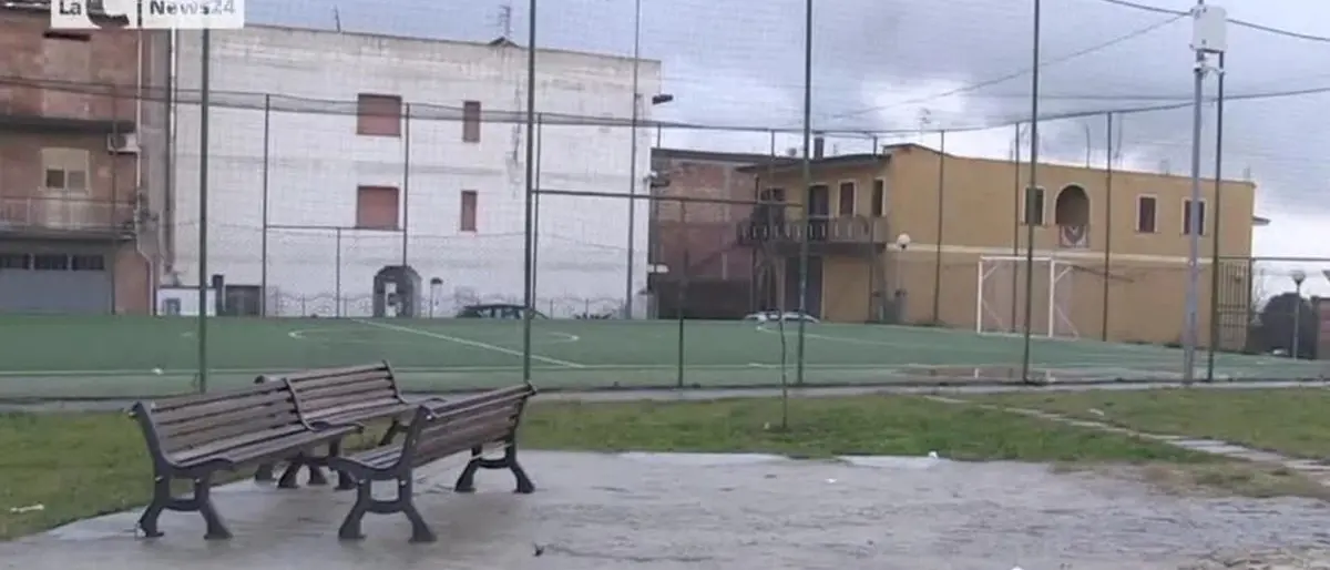 Torna a casa il giovane pestato dal branco nel Vibonese, la mamma: «Mio figlio è rinato»