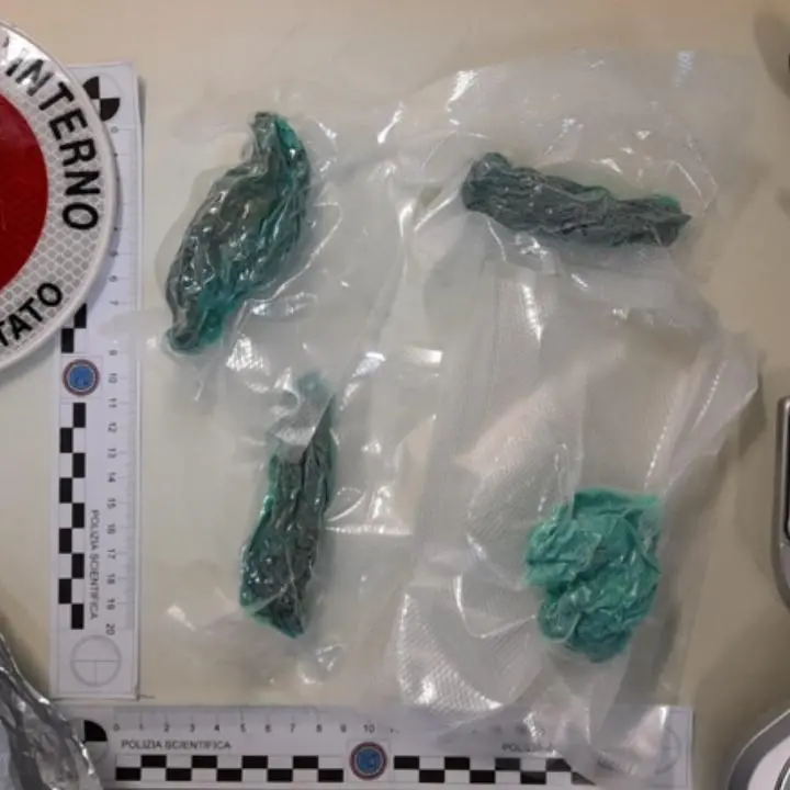 Detenzione e spaccio di droga, un arresto e due denunce nel Vibonese