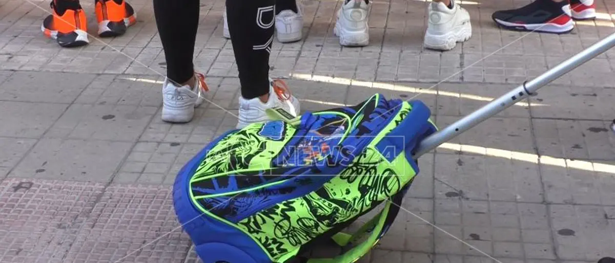 Tortora, il sindaco rinvia la riapertura delle scuole per troppi contagi