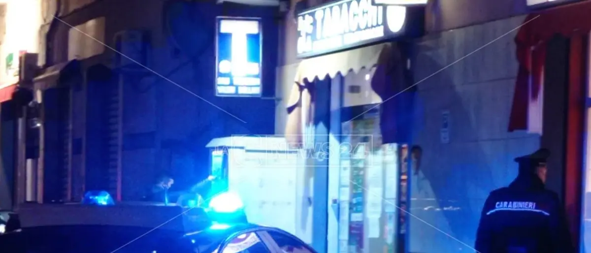 Corigliano Rossano, rapina a mano armata ai danni di una tabaccheria: al via le indagini
