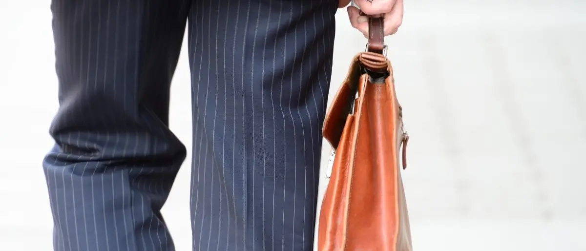 Consiglio, infornata di portaborse: tra i nominati i soliti “amici” dei politici ma anche la nipote di un condannato per mafia