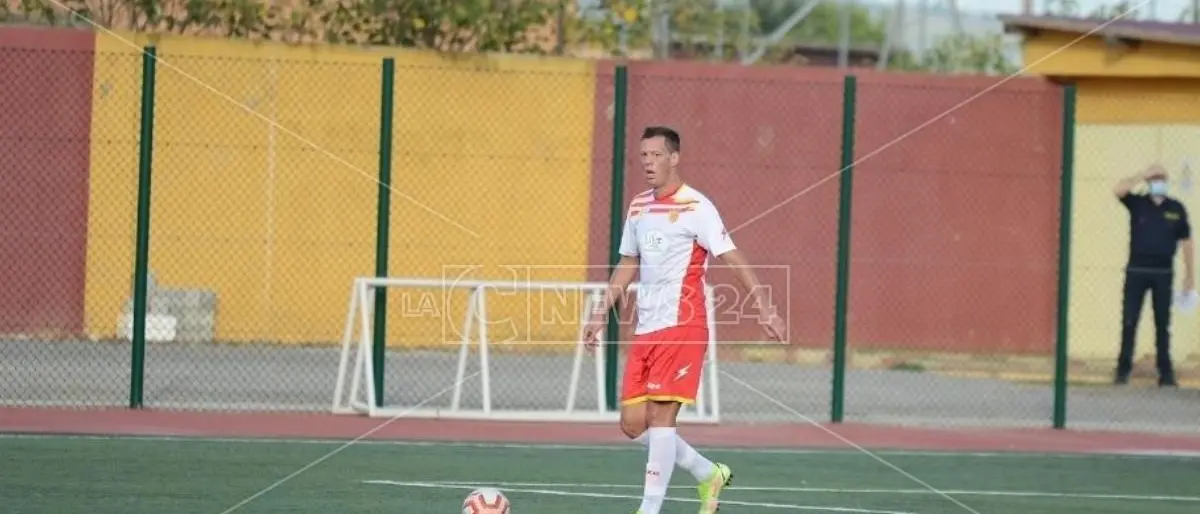 Eccellenza Calabria: nel (mezzo) turno infrasettimanale fanno festa Isola e Scalea