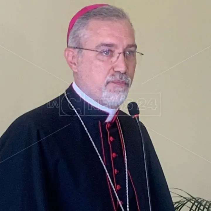 Covid nel Vibonese, il vescovo di Mileto Attilio Nostro positivo al virus