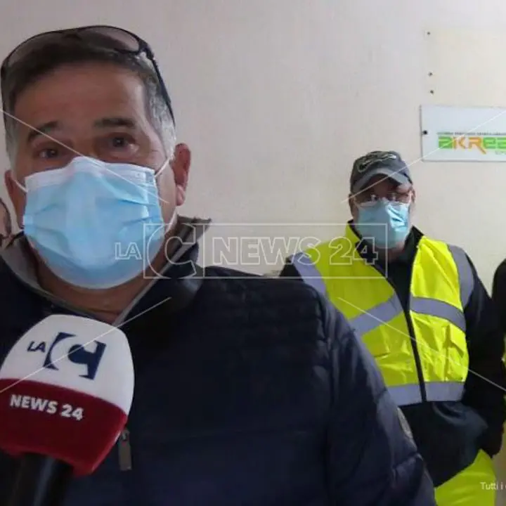 Crotone, sicurezza nelle isole ecologiche: Flaica Cub replica al presidente Akrea