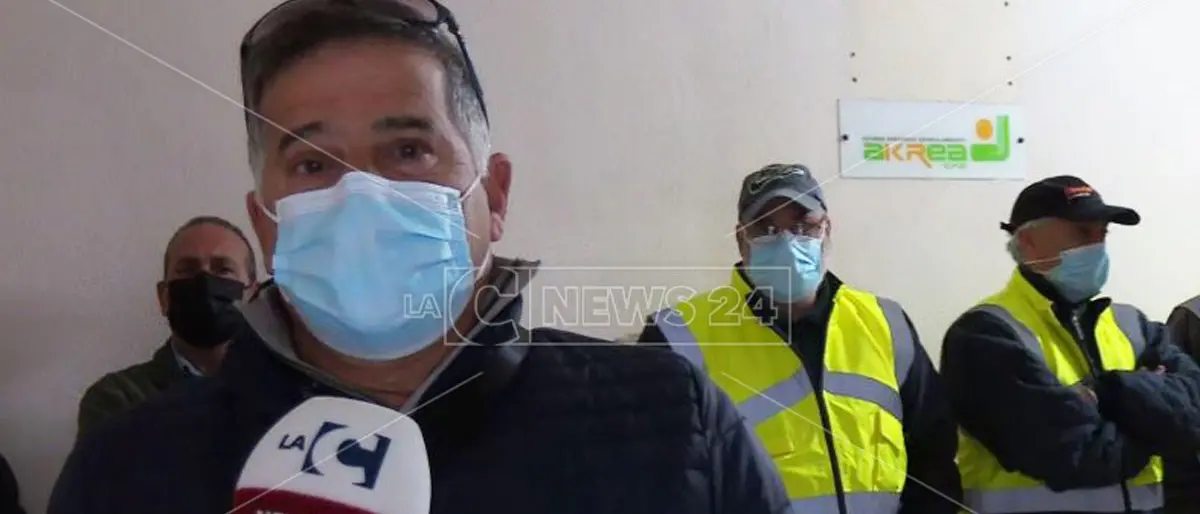 Crotone, sicurezza nelle isole ecologiche: Flaica Cub replica al presidente Akrea