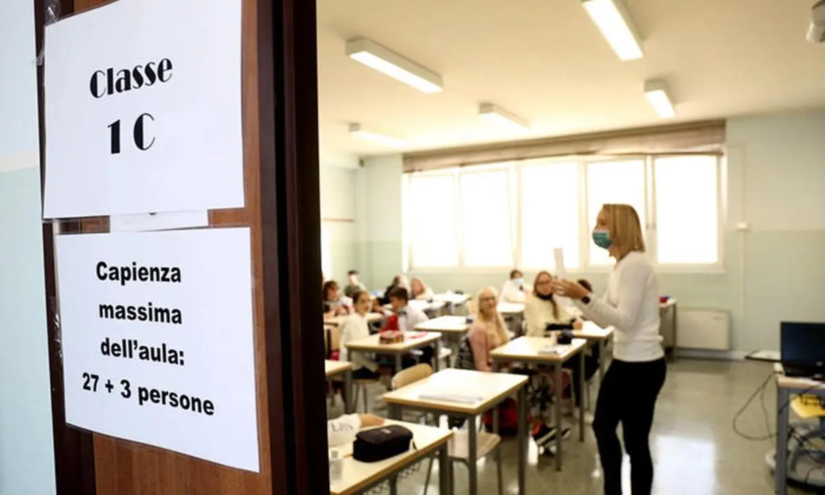 Scuole, il Governo tiene il punto: «Nessun ripensamento, si torna in classe»