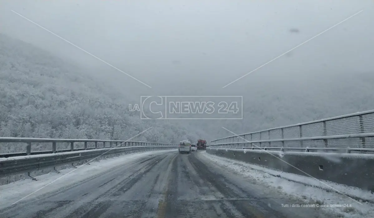 Maltempo Calabria, brusco calo delle temperature e neve anche a bassa quota