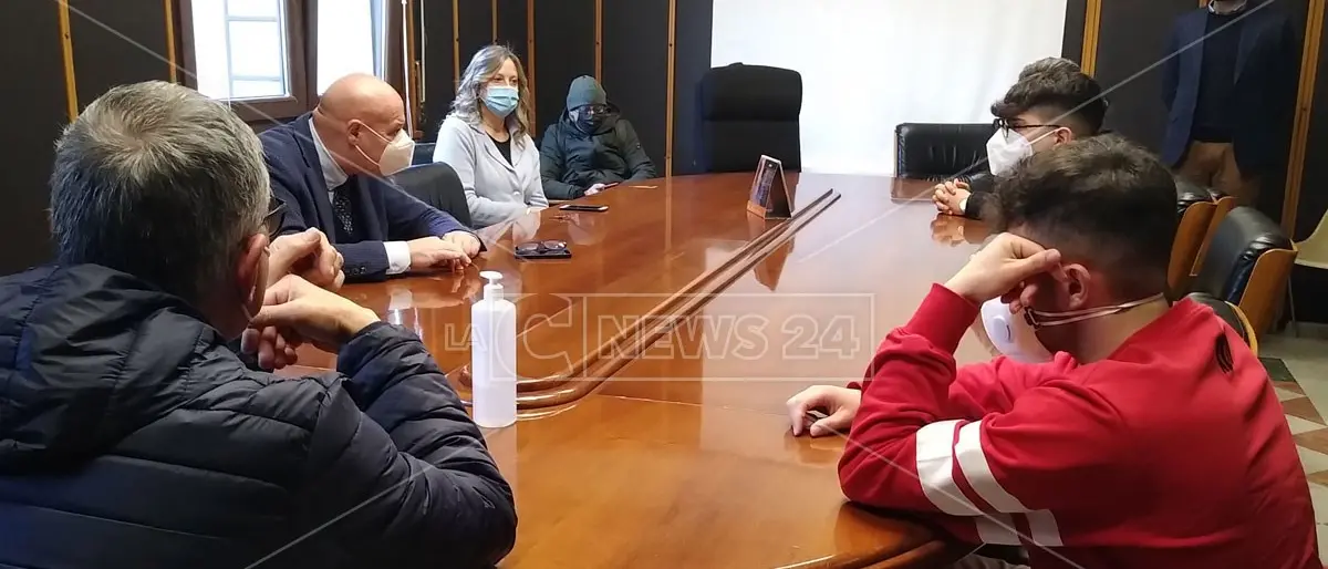 Crotone: gli studenti delle superiori disertano le lezioni, molte assenze anche nelle altre scuole