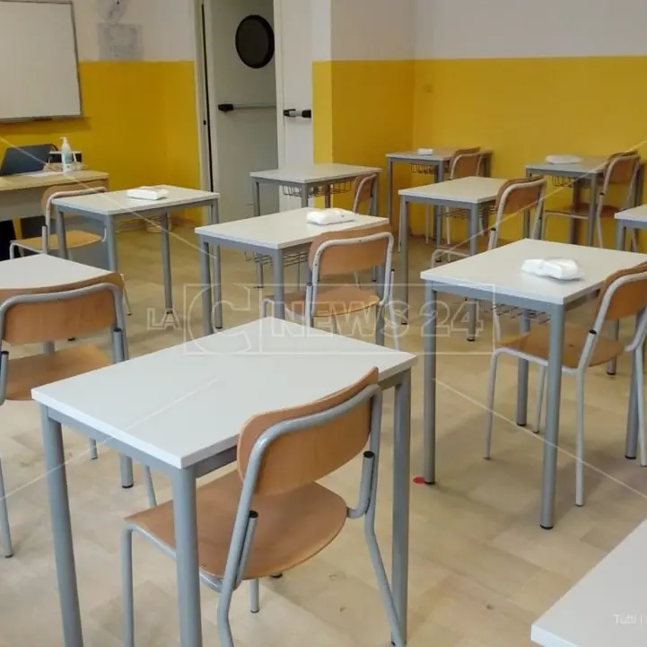 Da Catanzaro a Lamezia scuole aperte ma aule vuote, gli studenti disertano le lezioni